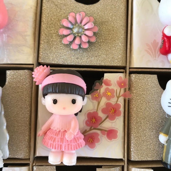 Three selective adorable Hello Kitty and friends 25 drawer set - Picture 2 of 9